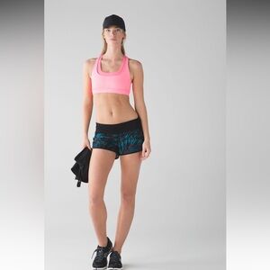 Lululemon Speed Short
Palm Lace Tofino Teal Multi / Black